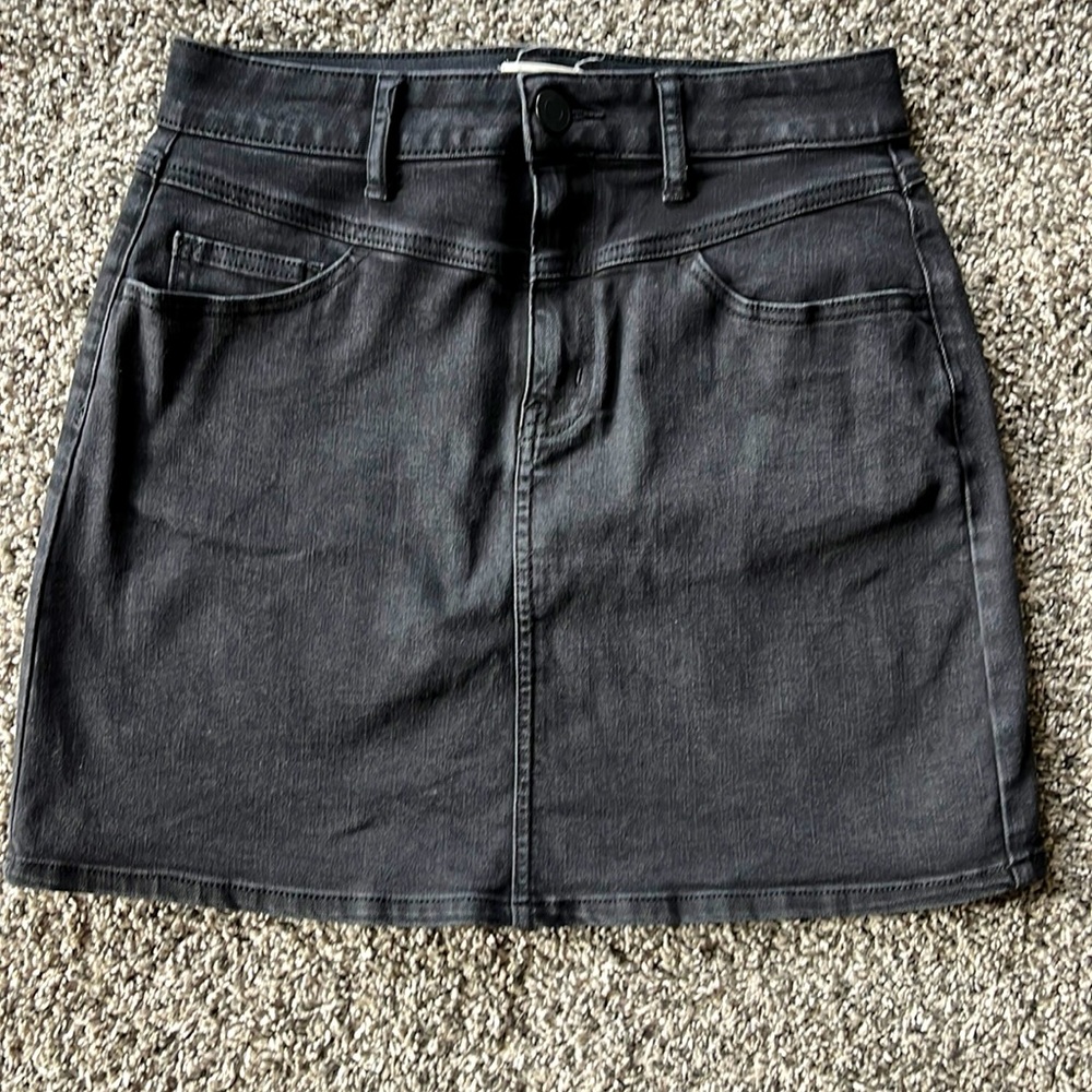 Black denim skirt - size 5